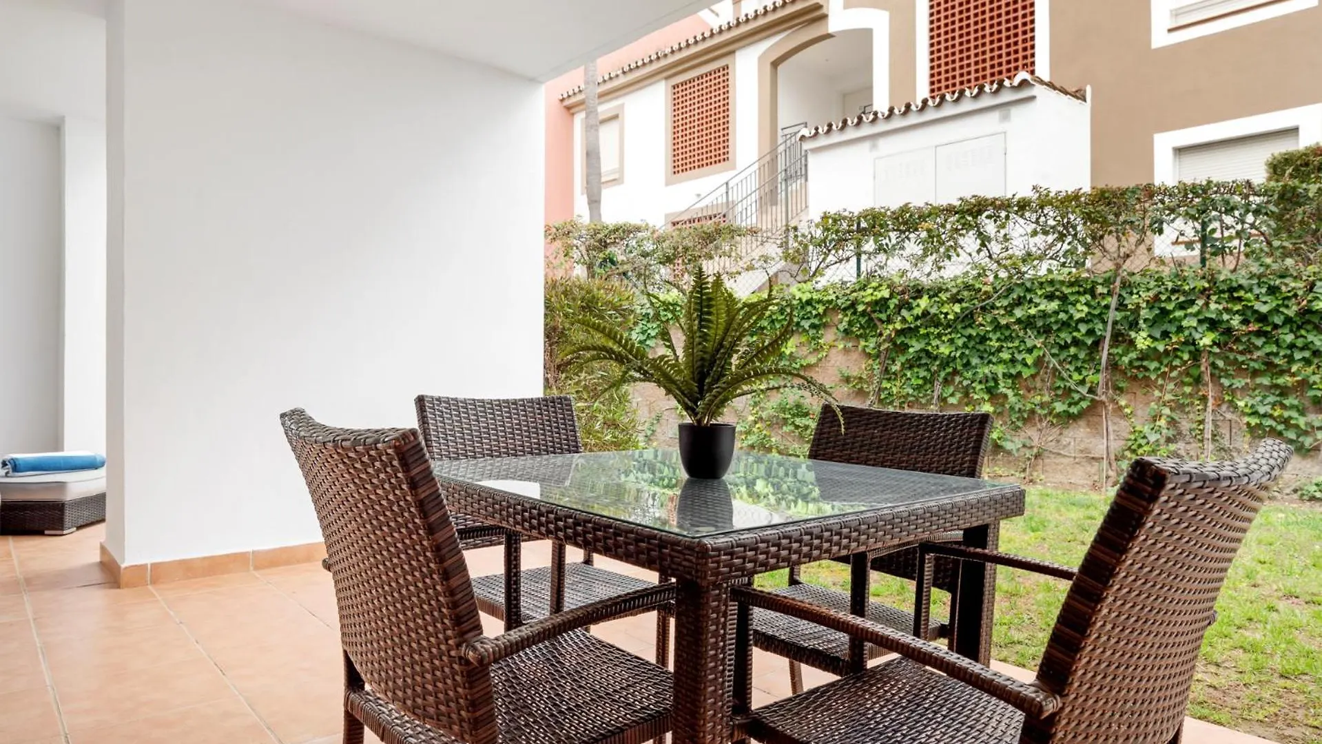 Cortijo Del Mar Resort 2 Bed Apartment Sleeps Up To 5 Estepona Spain